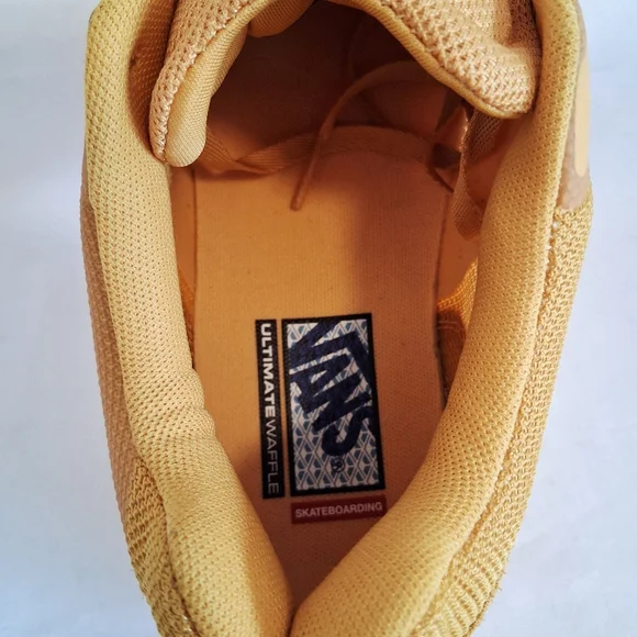 Vans Ave Pro 2.0 Gold Suede Skateboarding